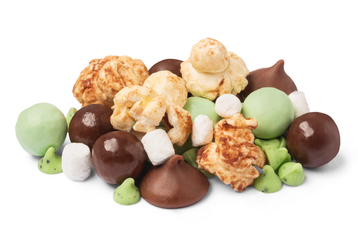 Peppermint Hot Cocoa Snack Mix